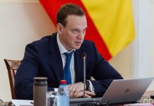 Губернатор Павел Малков поздравил рязанских старшеклассников с окончанием школы