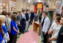 В сасовском индустриальном колледже открыли фотовыставку, посвященную Олегу Цепилову