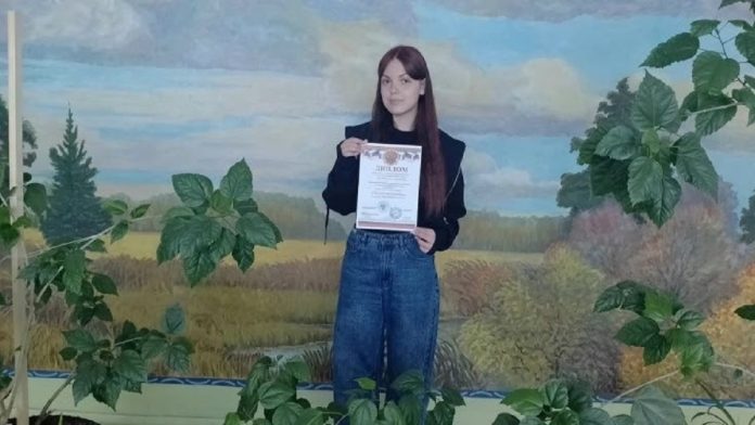Студентка сасовского индустриального колледжа Кристина Федотова победила в областном конкурсе «Имя героя на карте родного края»