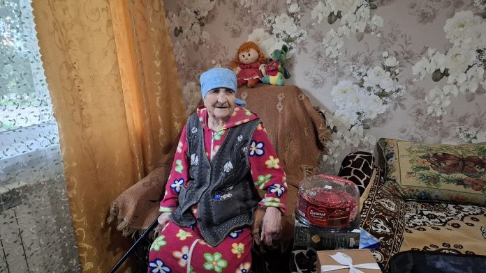 В сентябре Зинаида Афонина из Сасовского округа отметила 90 летний юбилей (3)